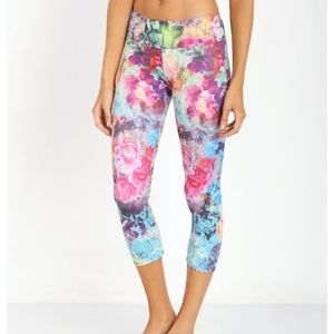 ONZIE CROPPED PANTS HAWAII BOLD COLORS LEGGINGS WOMEN'S SIZE XTRA SMALL